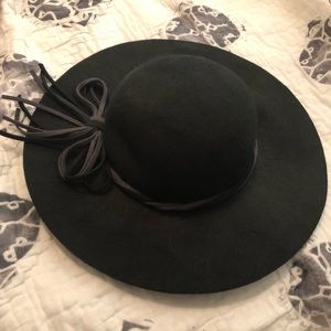 Black wool wide brim hat
